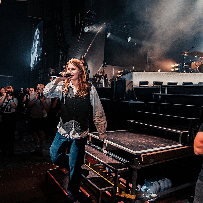 girl in red at Pukkelpop 2023