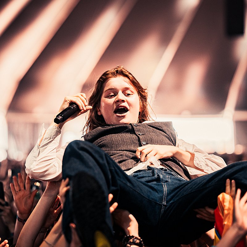 girl in red at Pukkelpop 2023