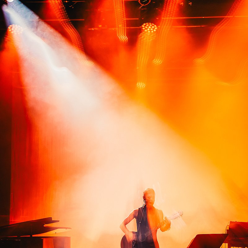 Trixie Whitley at viernulvier
