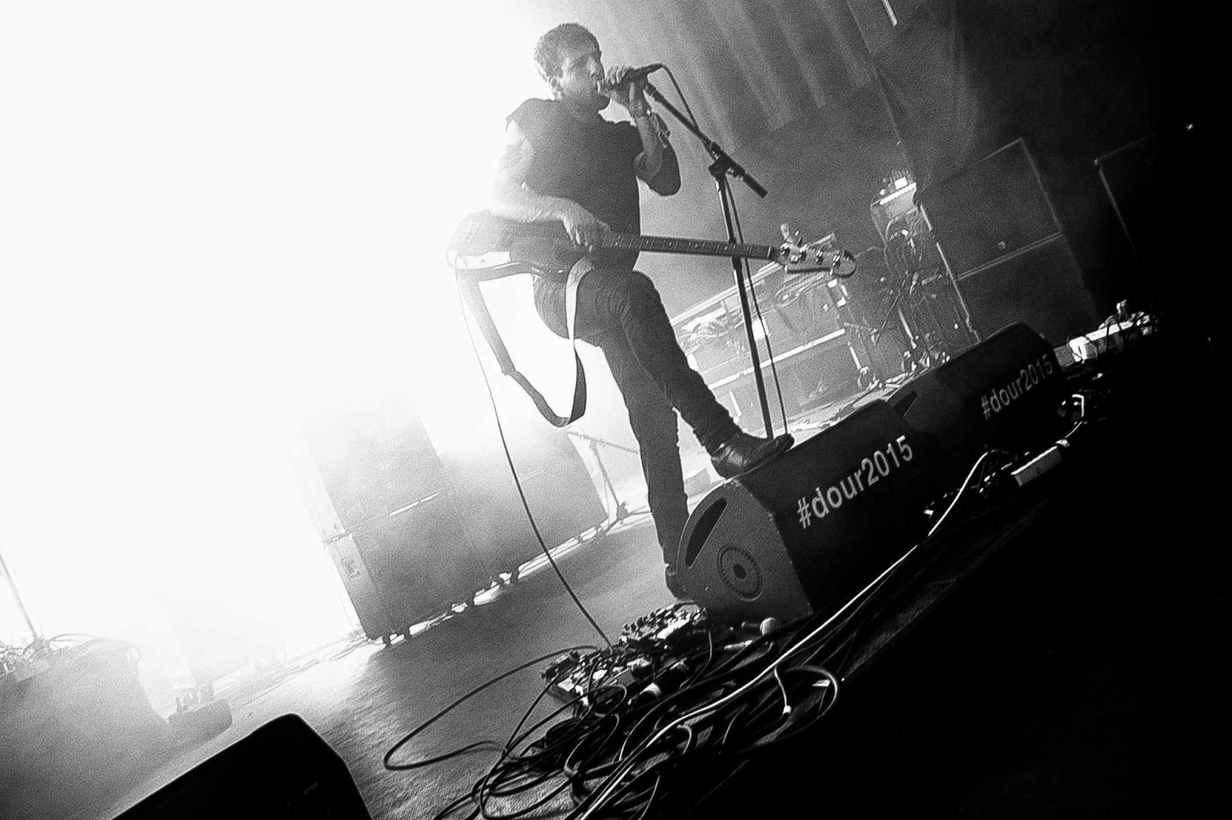 A Place To Bury Strangers · photo 1