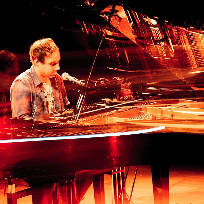 Daniel Rossen at Handelsbeurs