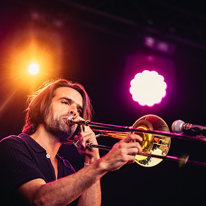 Warhaus at 505-Concerten voor menselijkheid