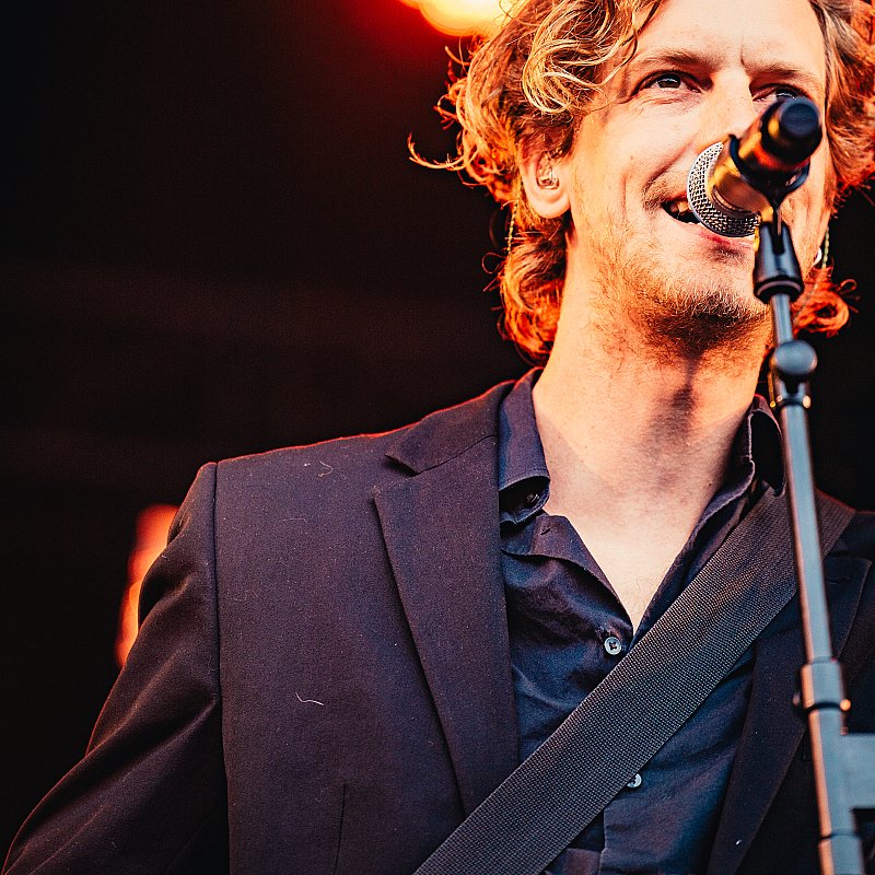 Warhaus at 505-Concerten voor menselijkheid