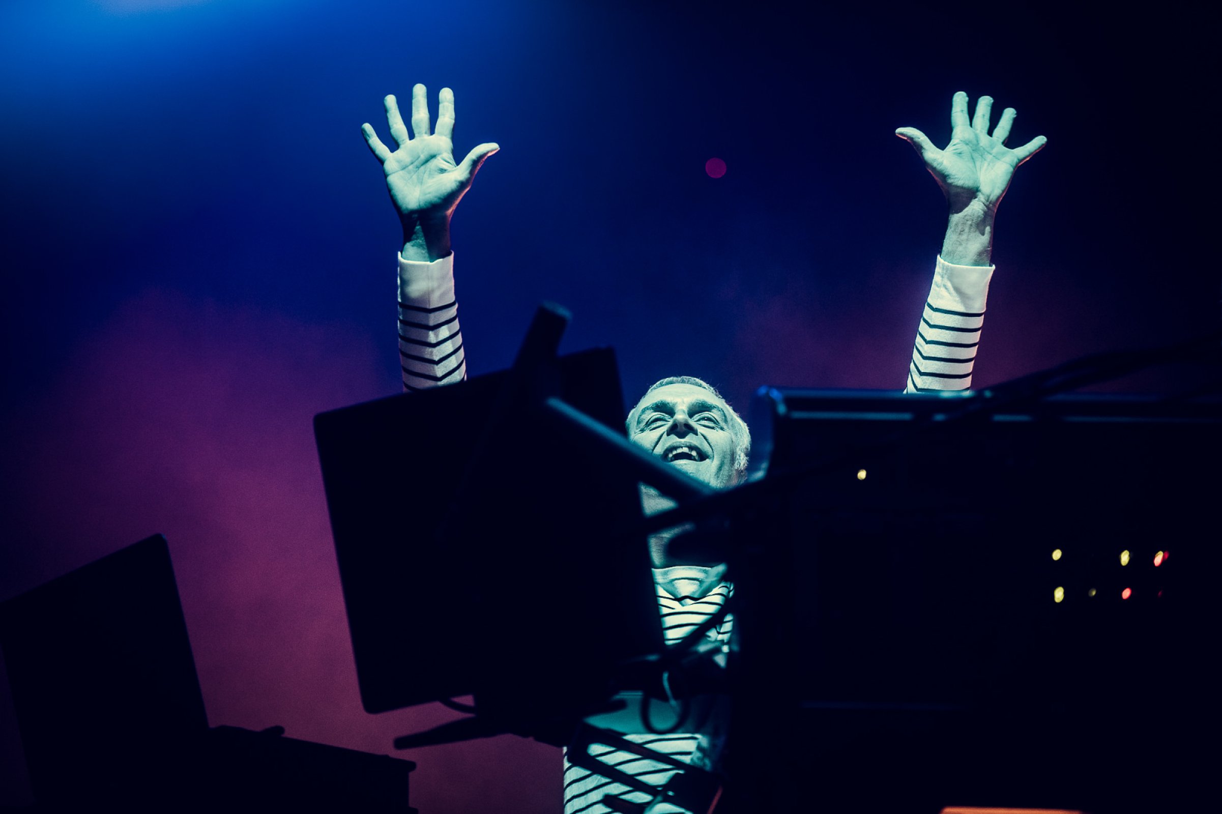 Underworld · photo 1