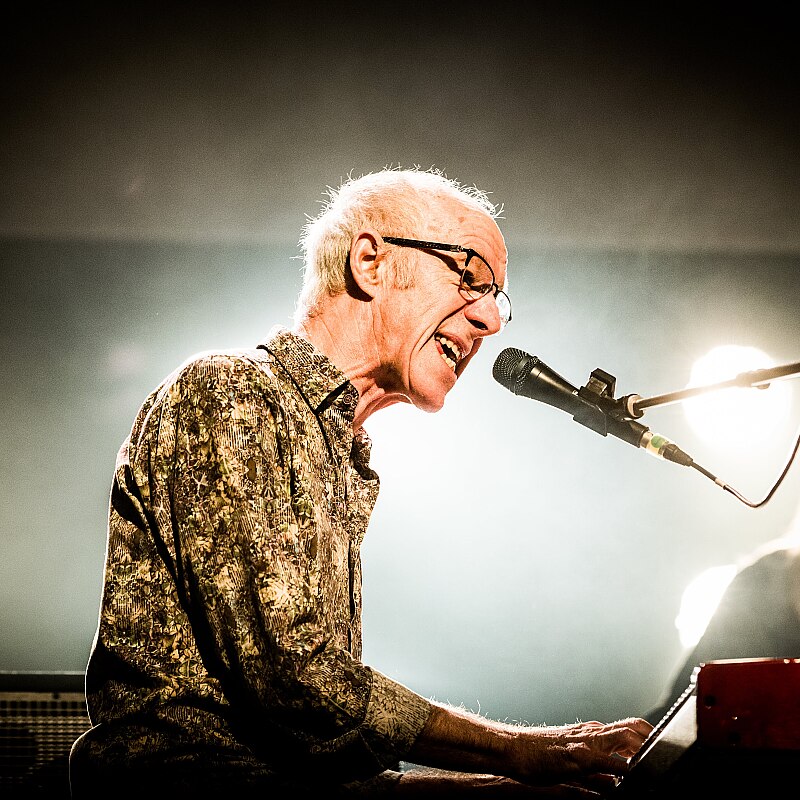 Raymond Van Het Groenewoud