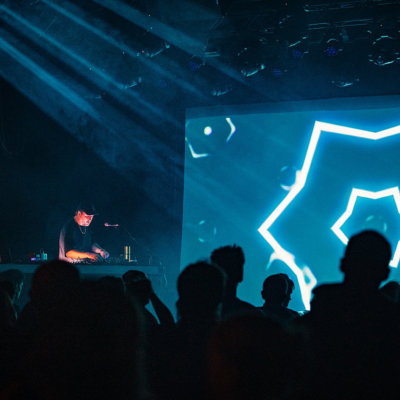 Machinedrum at Wintercircus