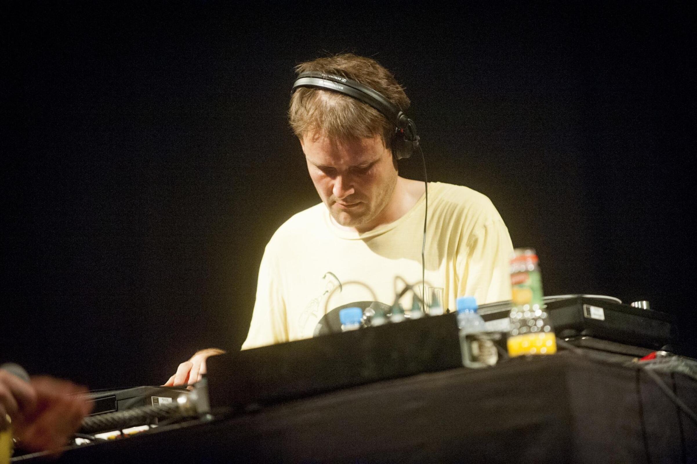 Mungo's Hifi feat. YT & Solo Banton · photo 1