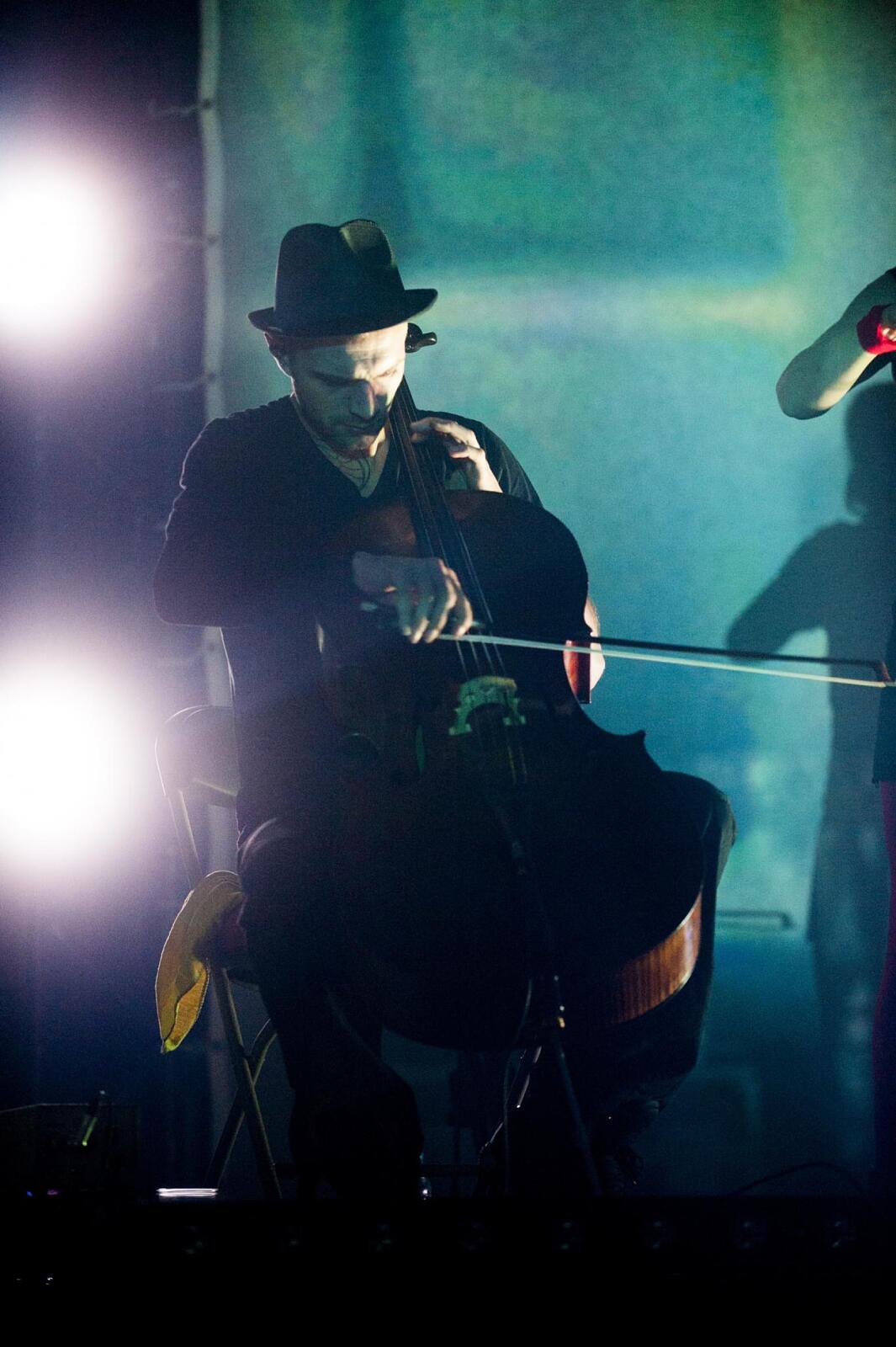 Wax Tailor & The Dusty Rainbow Experience · photo 1