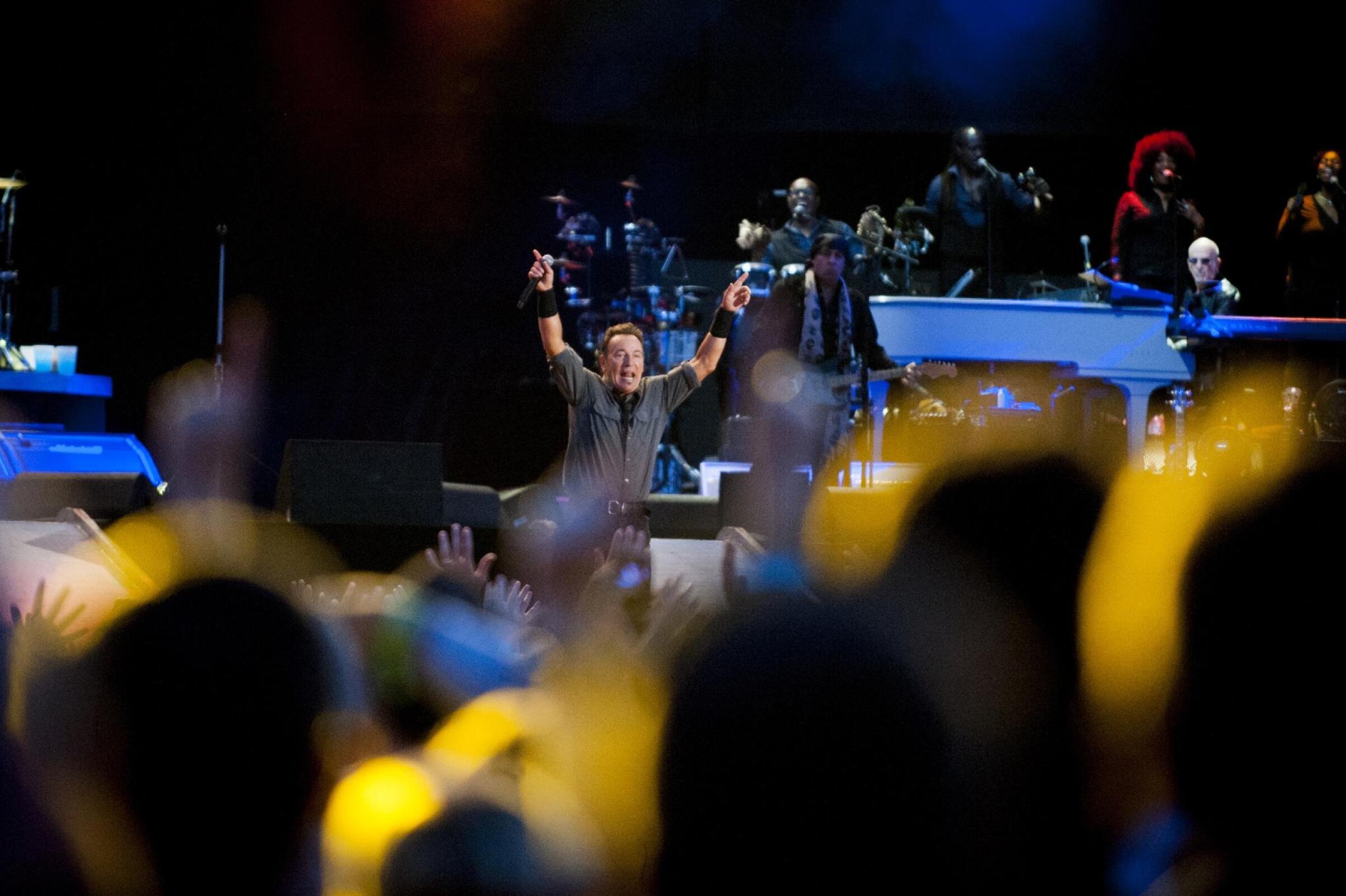 Bruce Springsteen & The E Street Band · photo 1