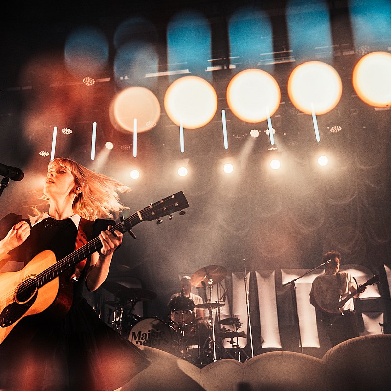 Maisie Peters at viernulvier