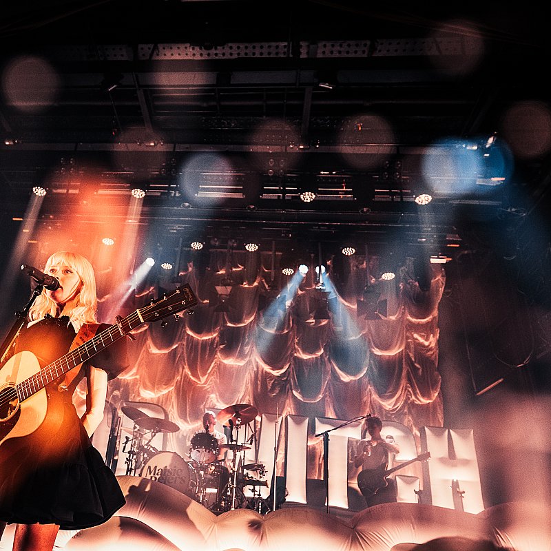 Maisie Peters at viernulvier