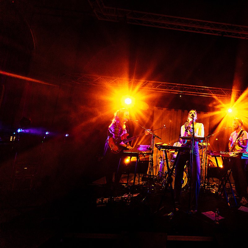 Ivy Falls at Handelsbeurs