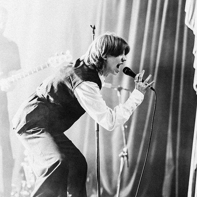 Whispering Sons at viernulvier