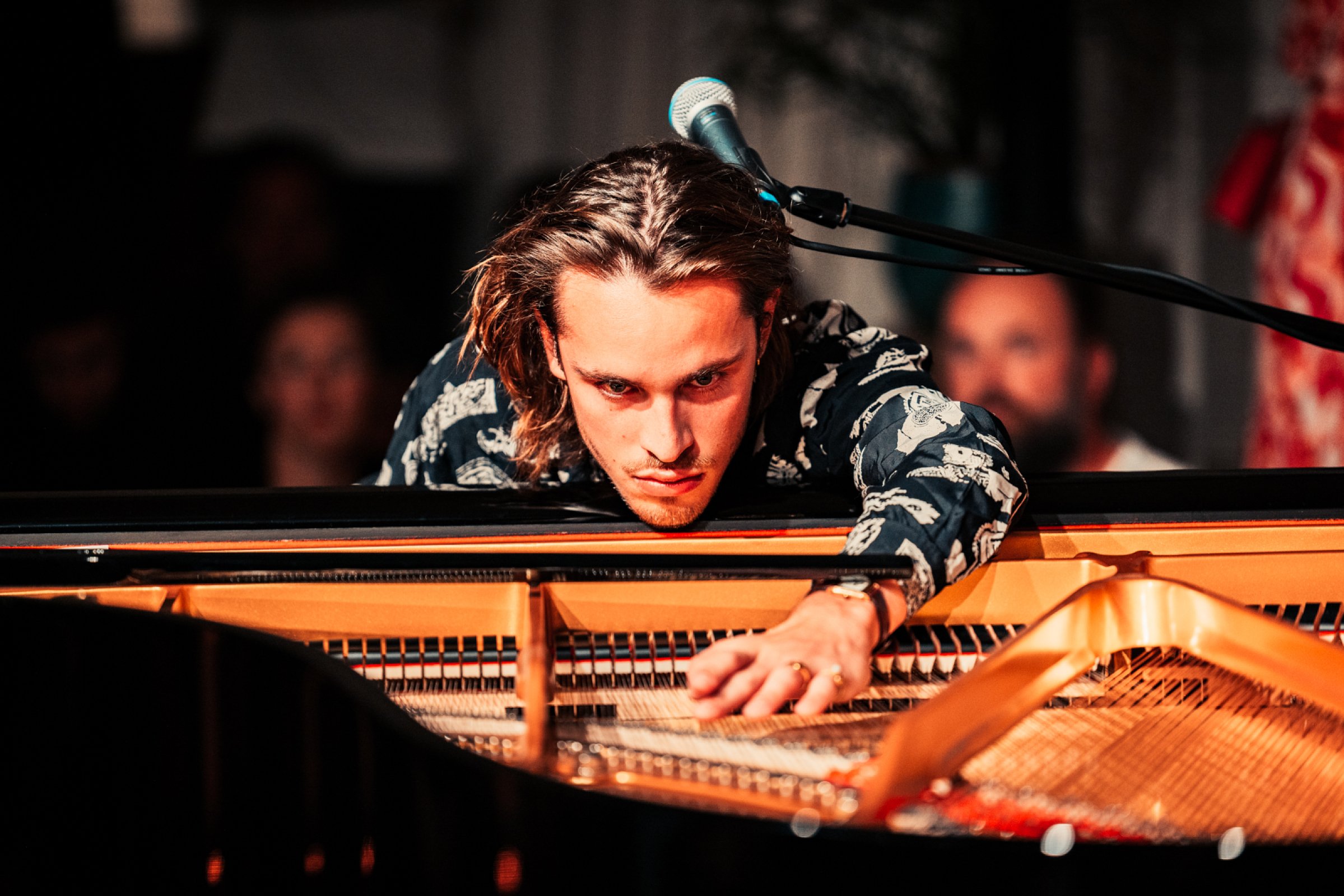 Iskander Moon at Quatre Mains Klaviercentrum