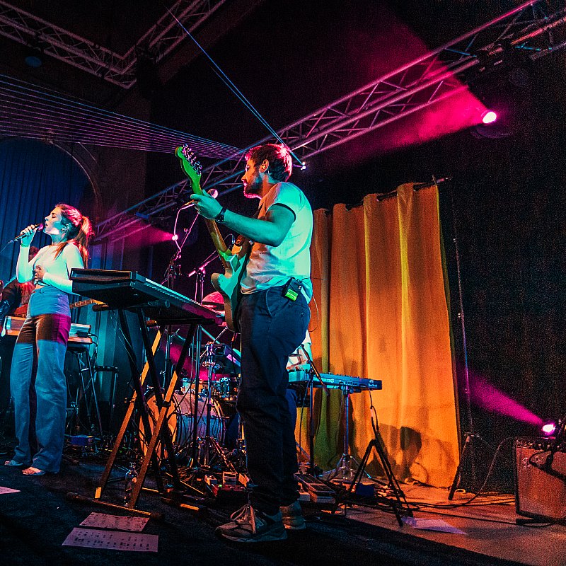 Ivy Falls at Handelsbeurs