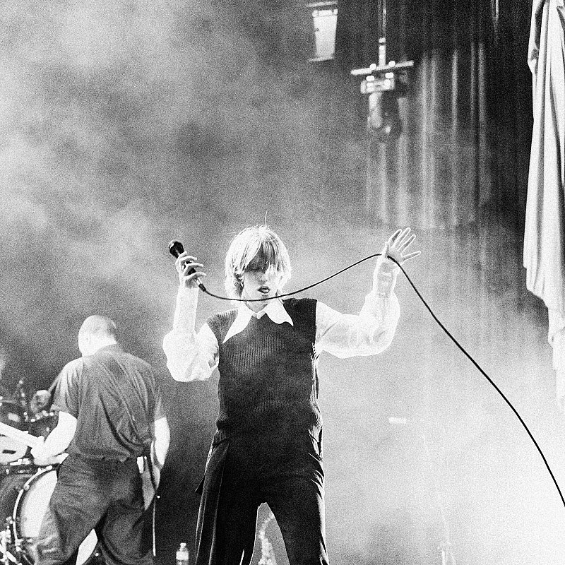 Whispering Sons at viernulvier