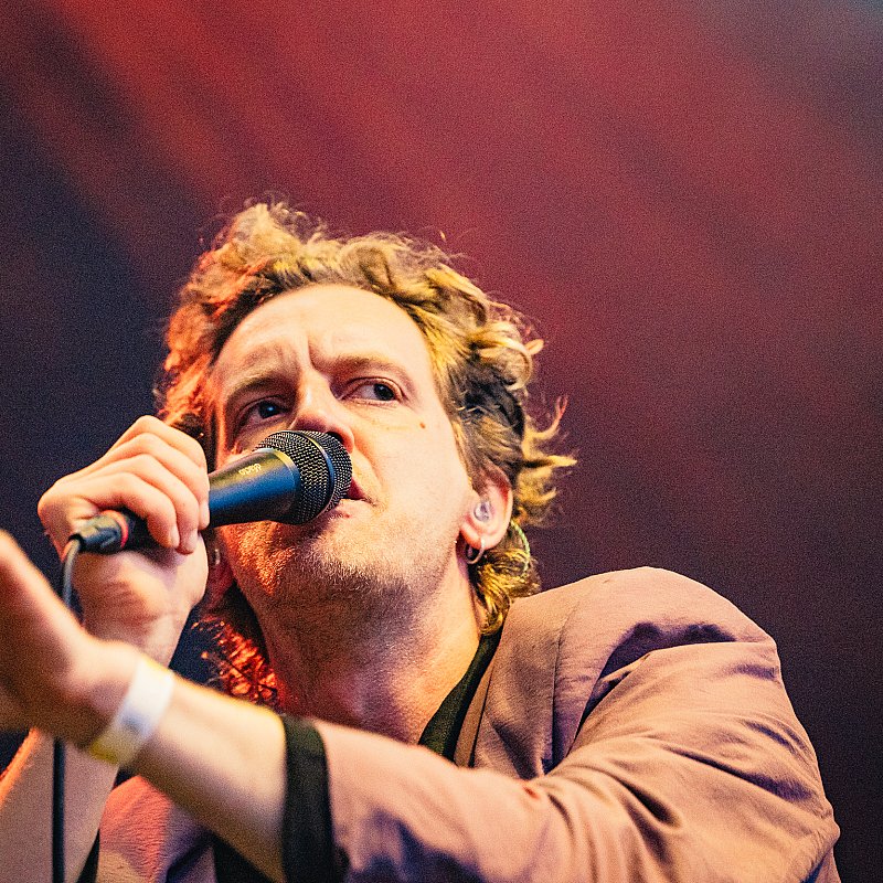 Warhaus at Cactusfestival 2024