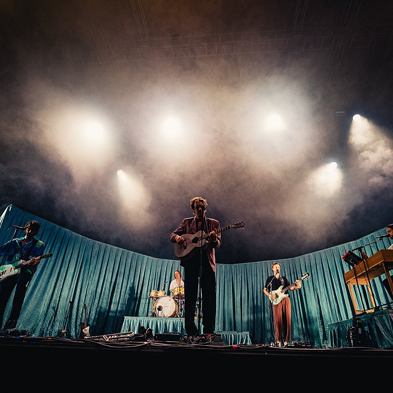 Warhaus at Cactusfestival 2024