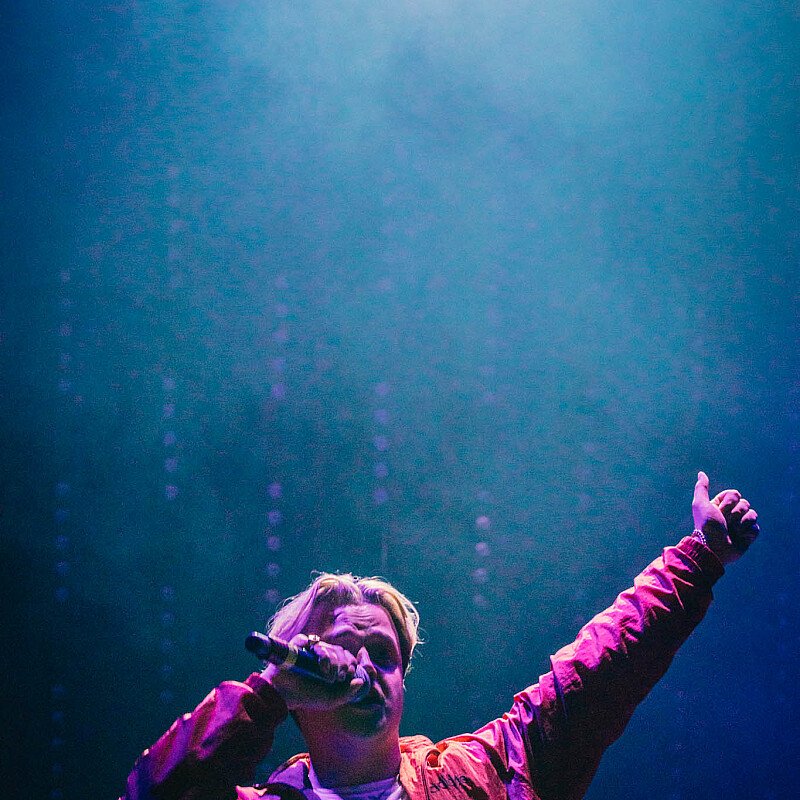 Glints at Ancienne Belgique