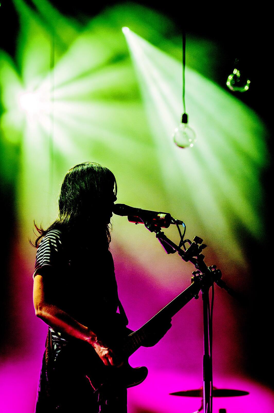 Blood Red Shoes · photo 1