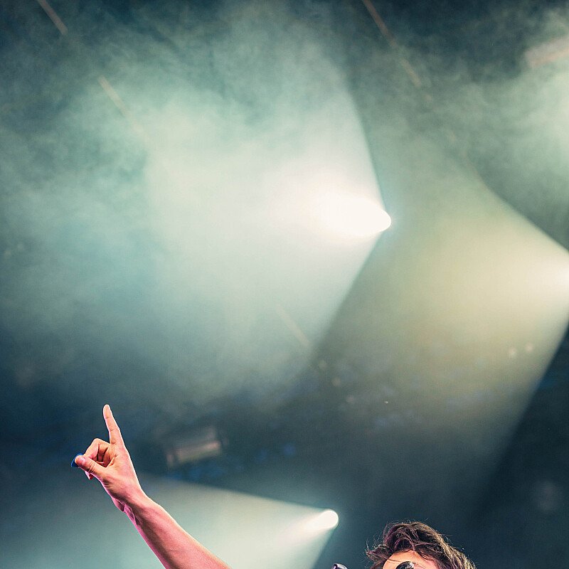 Faces on TV at Cactusfestival 2019