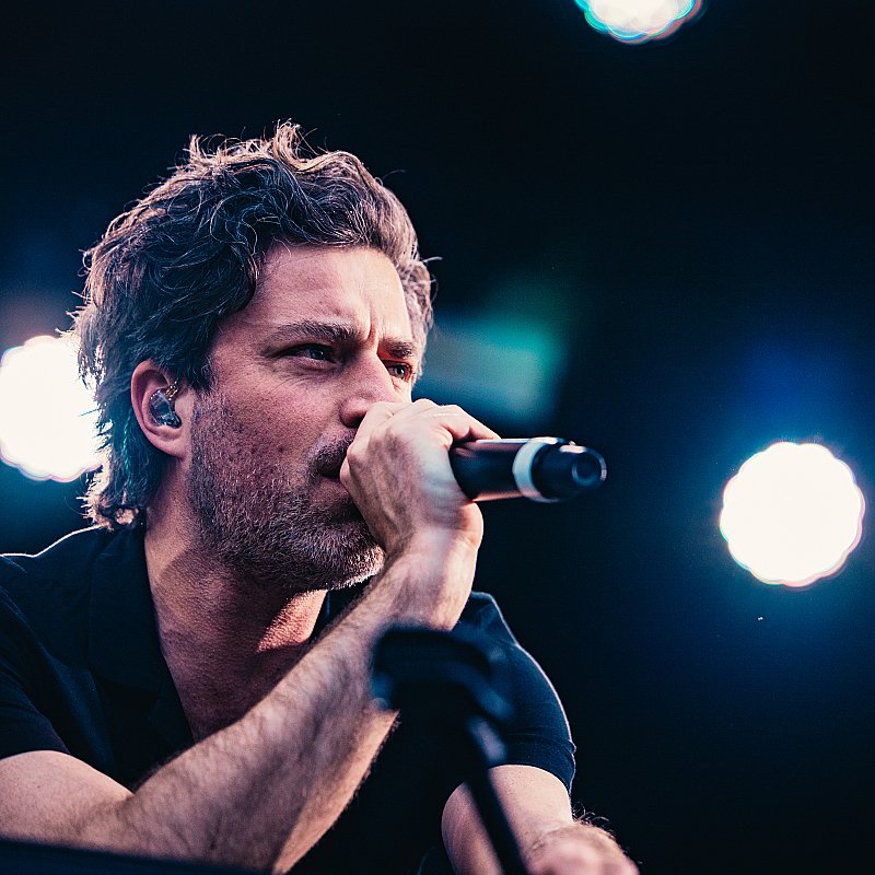 J. Bernardt at 505-Concerten voor menselijkheid