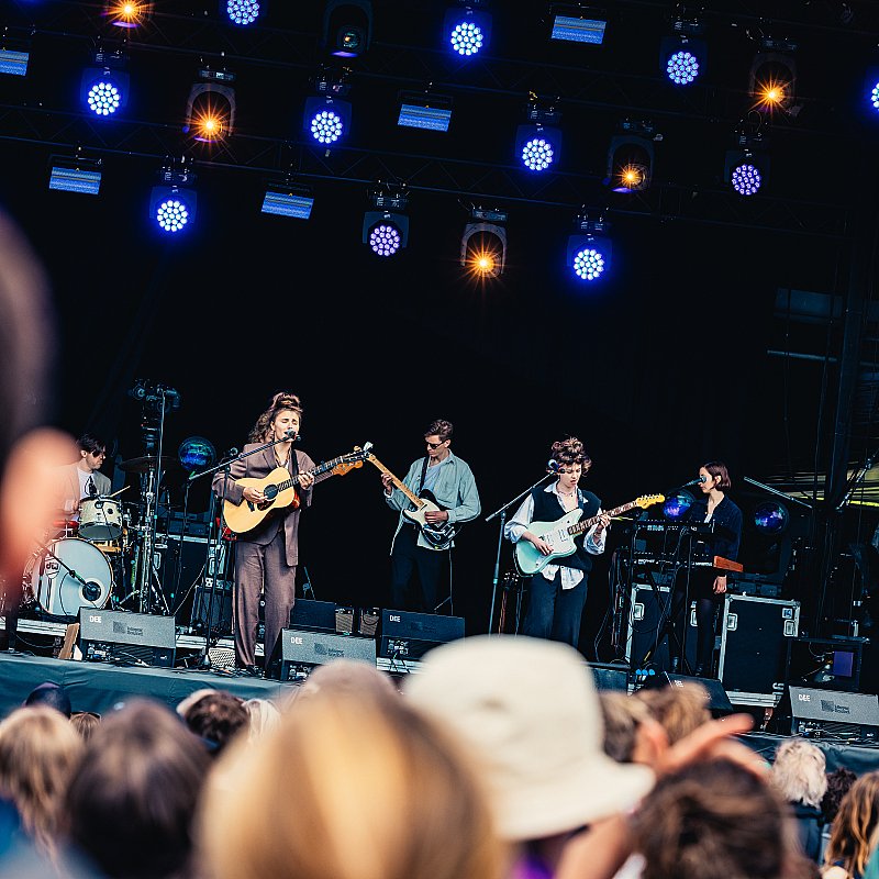 Kids With Buns at 505-Concerten voor menselijkheid