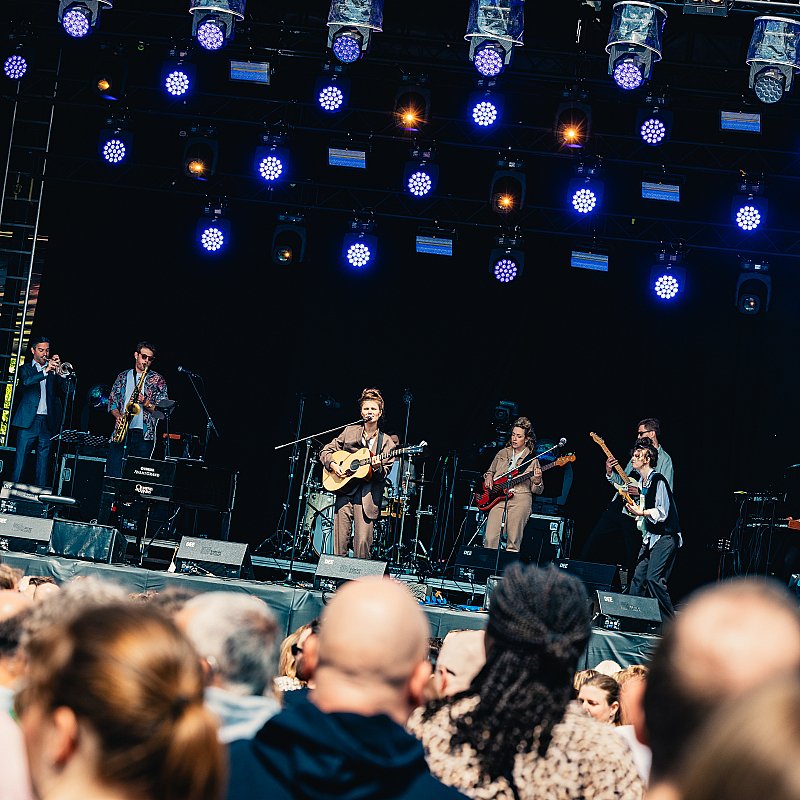 Kids With Buns at 505-Concerten voor menselijkheid