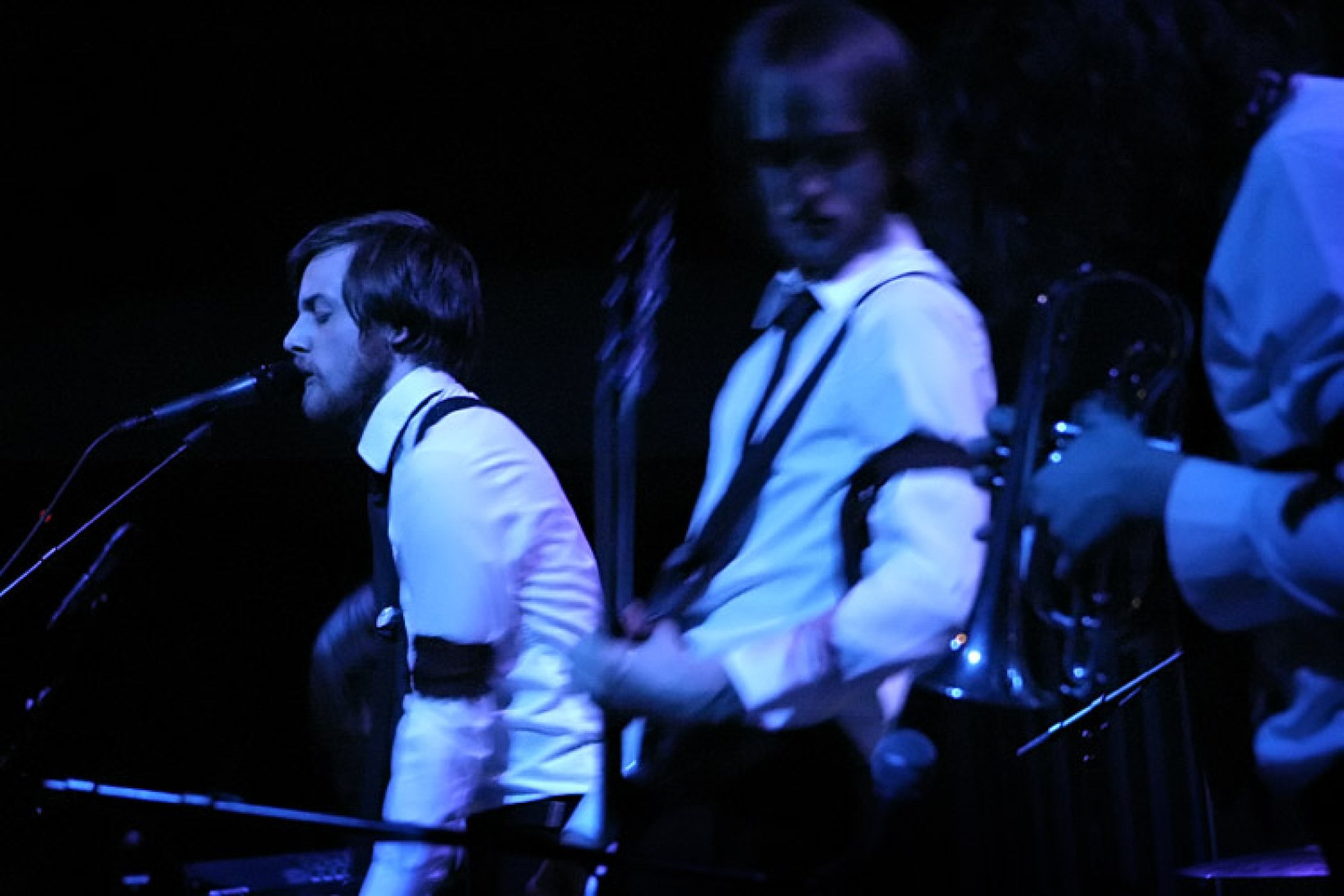 iLiKETRAiNS · foto 1