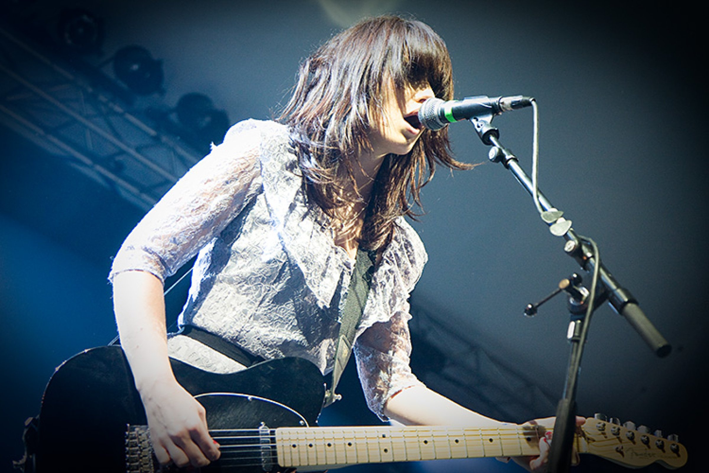 Blood Red Shoes · photo 1