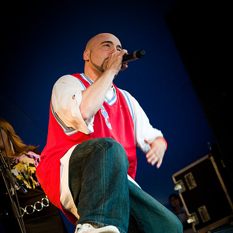 Akro