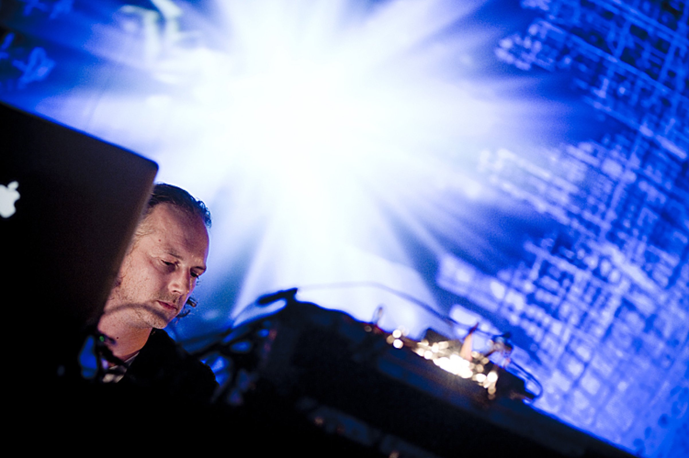 Tosca ft. Richard Dorfmeister · photo 1