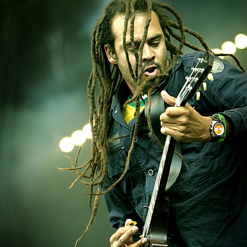 Michael Franti & Spearhead