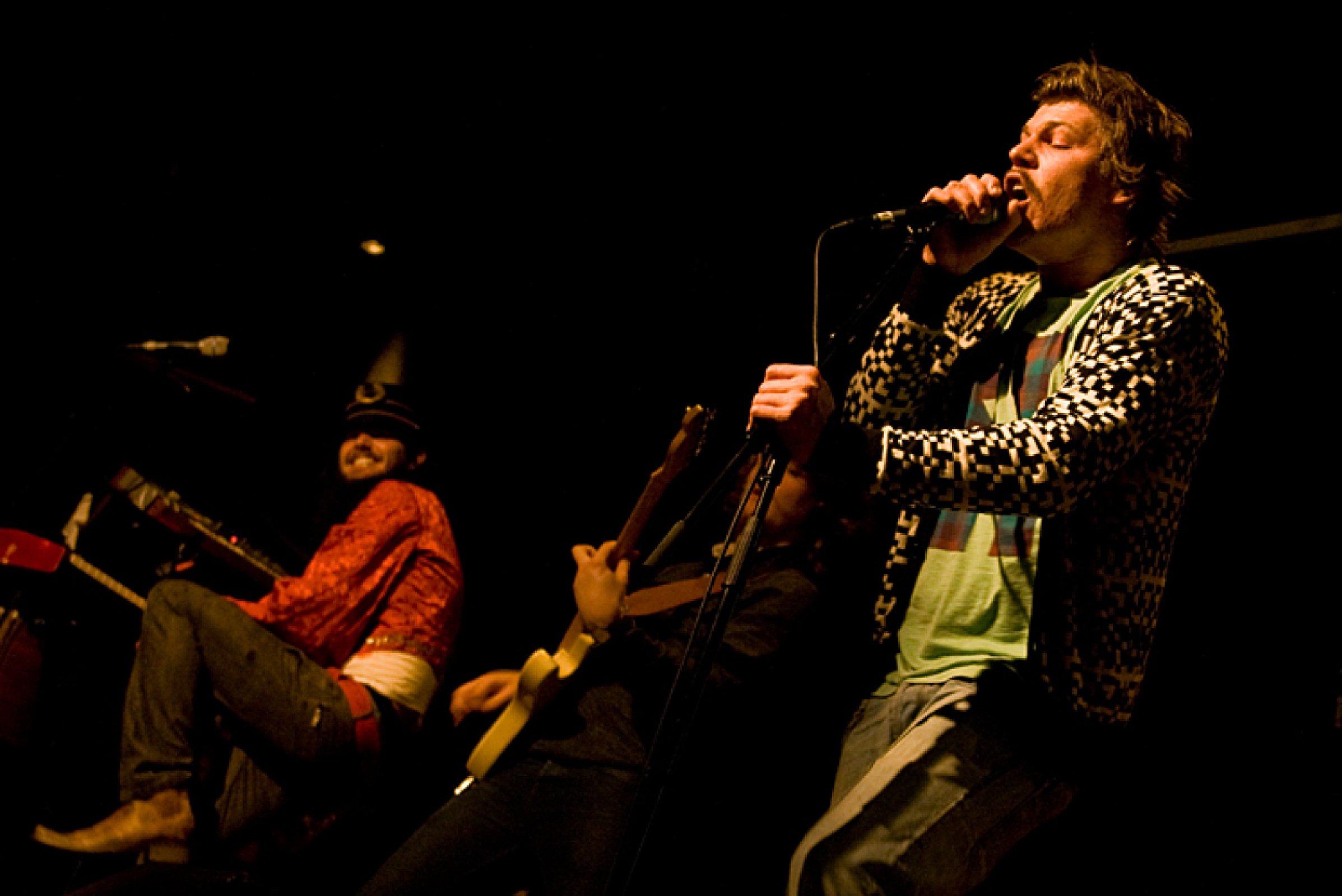 BOYS IN A BAND · photo 1