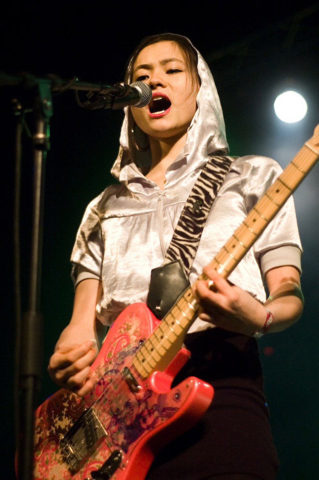 The Hong Kong Dong · photo 1