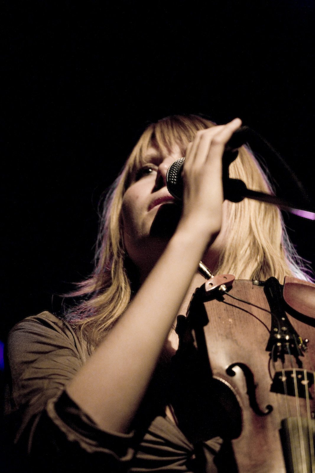 Too Tangled · foto 1
