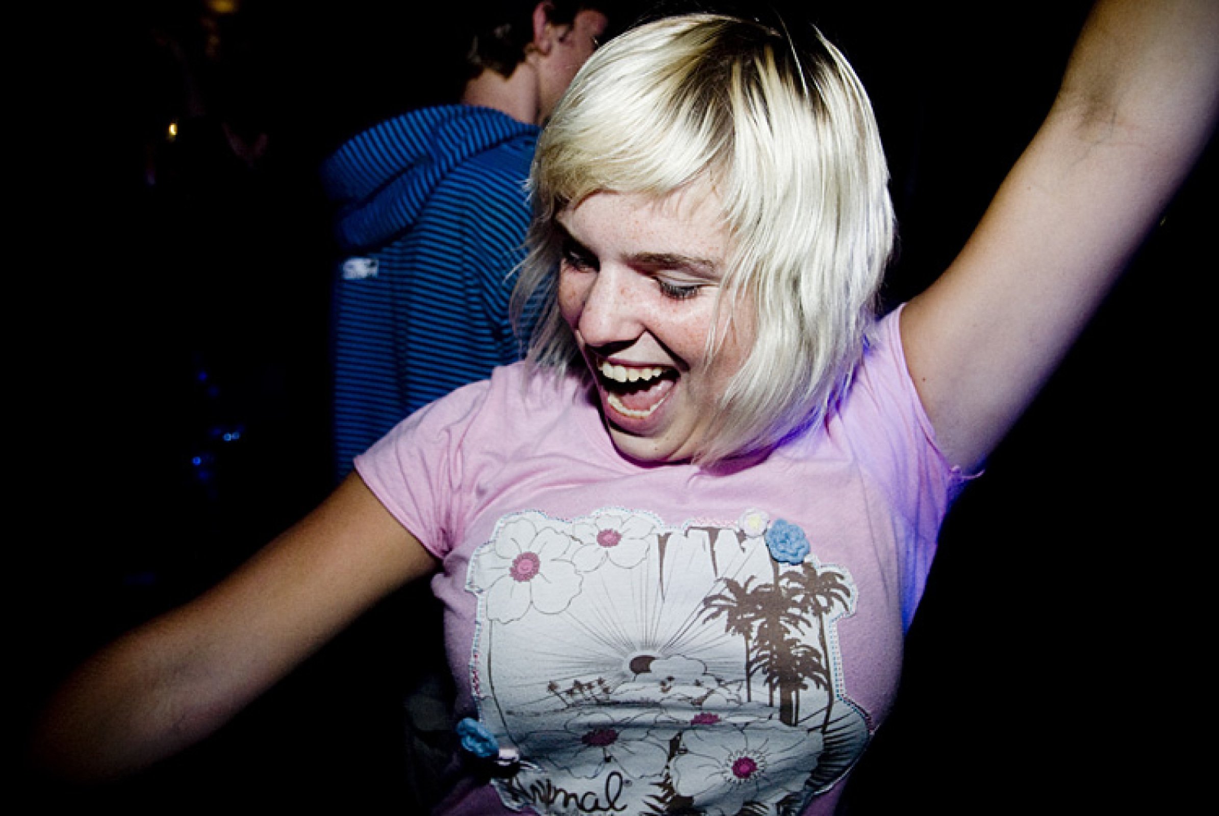 DJ 4T4 · photo 1