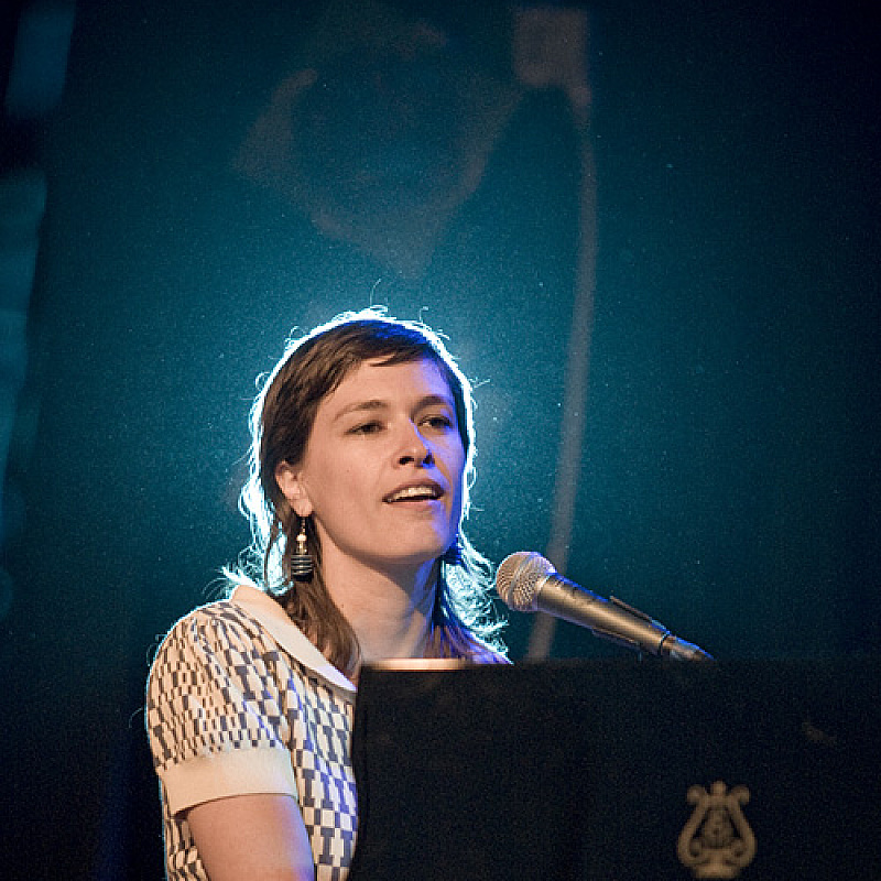 Eva De Roovere