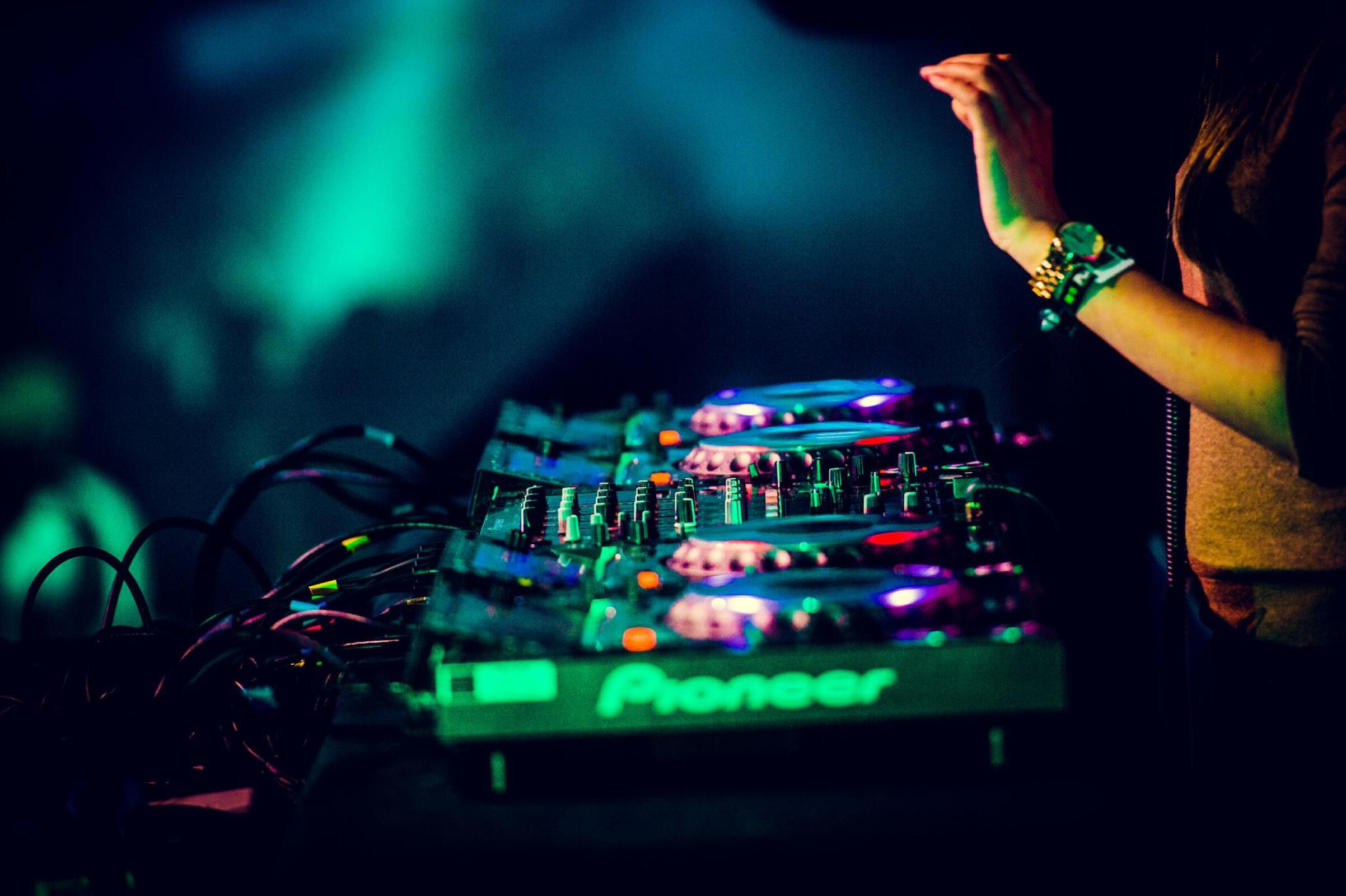 Raving George · photo 1